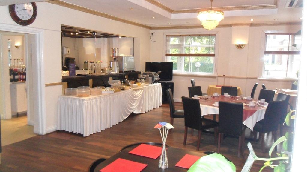 Skyways Hotel Σλόουθ Εξωτερικό φωτογραφία